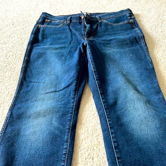 J. Crew Denim - J Crew 9” Vintage Straight Jean EUC